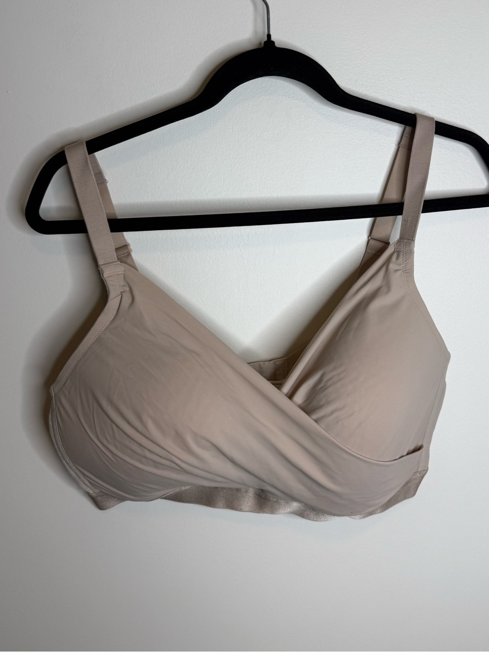 Deesse Lingerie Beige Wireless Bra with Adjustable Straps size 38DDD